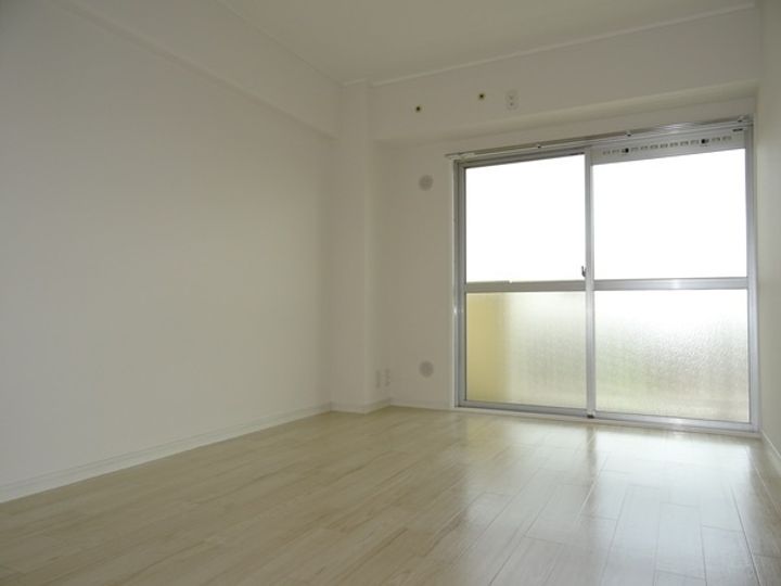 サンパレス南浦和の居間