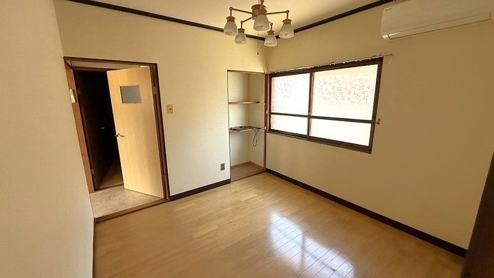 岡山県岡山市中区円山(一戸建)の賃貸物件の居間