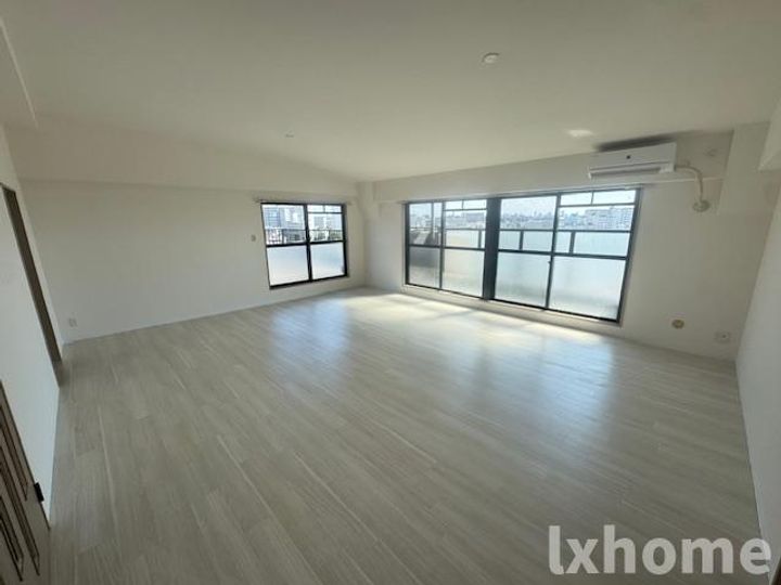 ロイヤルオータムの居間