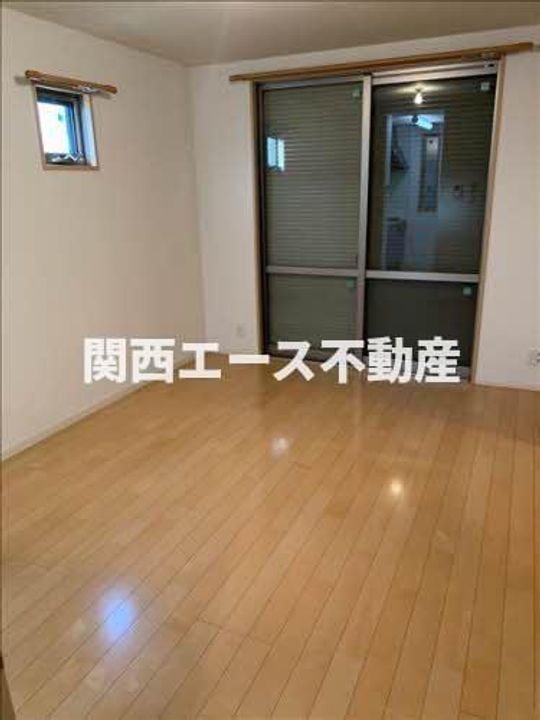 シャーメゾン島之内の居間