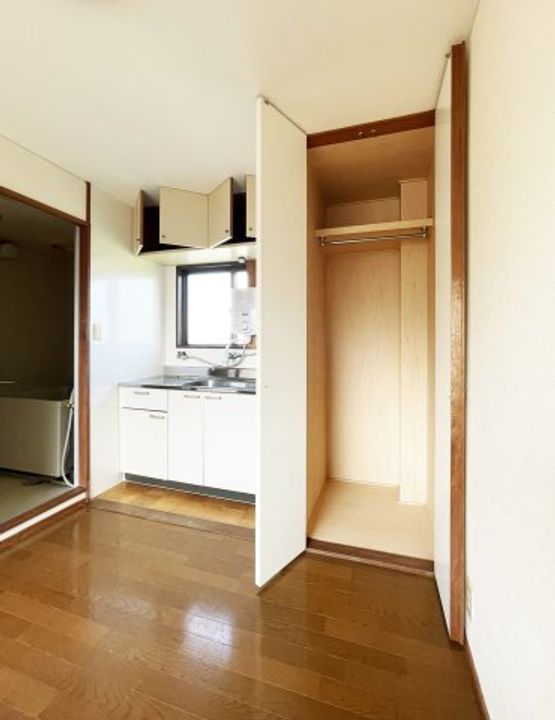 下助任HOUSEの内装