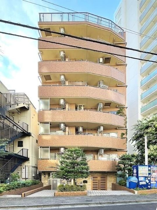 東京都港区南麻布2(マンション)の賃貸物件の外観