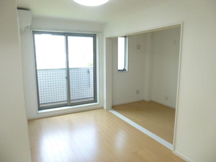 ビューノ大崎の居間