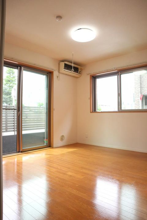 エスポワール東大井の居間