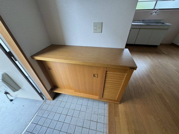 山口県下関市西大坪町(アパート)の賃貸物件の玄関