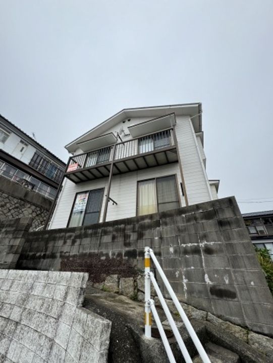 山口県下関市西大坪町(アパート)の賃貸物件の外観