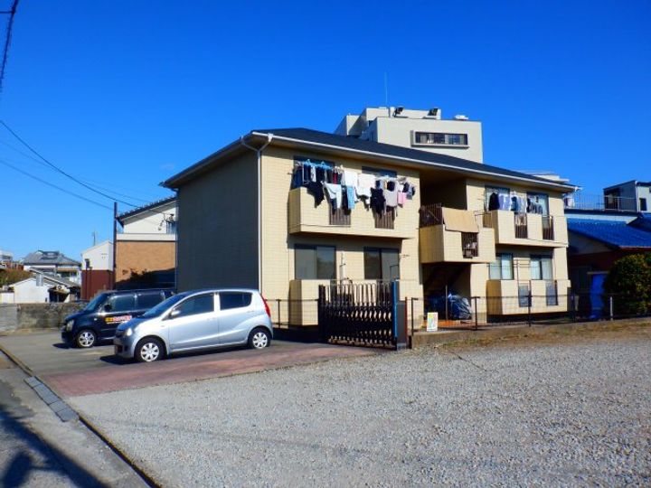 コーポラス山下町の外観
