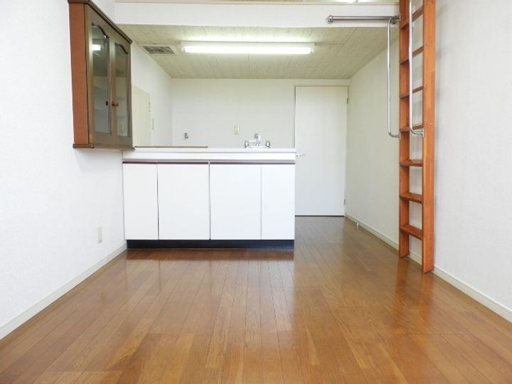 新潟県新発田市富塚町2(アパート)の賃貸物件の居間