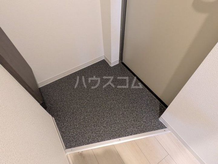 ジーメゾン海老名門沢橋の玄関