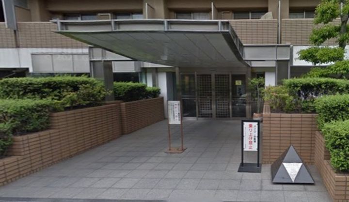 朝日プラザ岡山サウスフロントの玄関