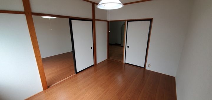 ハイツイトウの内装