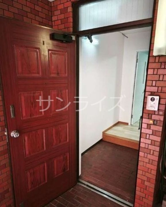 大阪府東大阪市西堤学園町1(一戸建)の賃貸物件の玄関