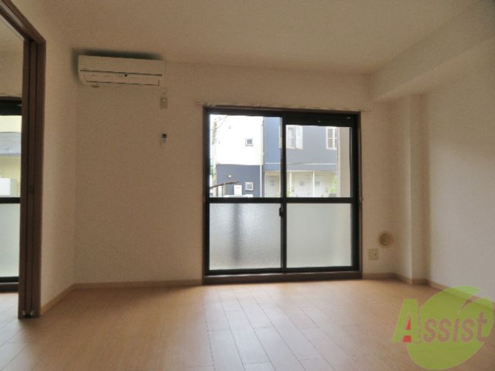 ウェストプレイスの居間