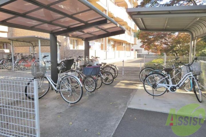 ウェストプレイスの周辺