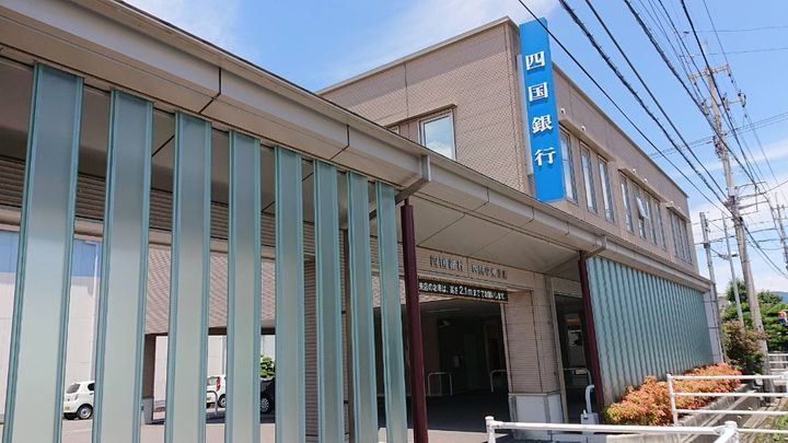 ソレイユAの周辺