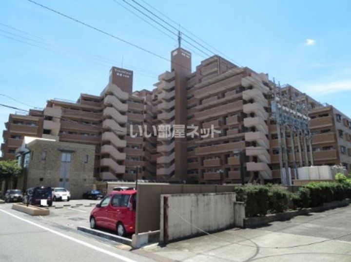 ライオンズマンション鈴鹿壱番館の外観