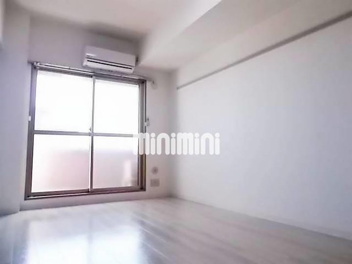 Deux mille deuxの内装