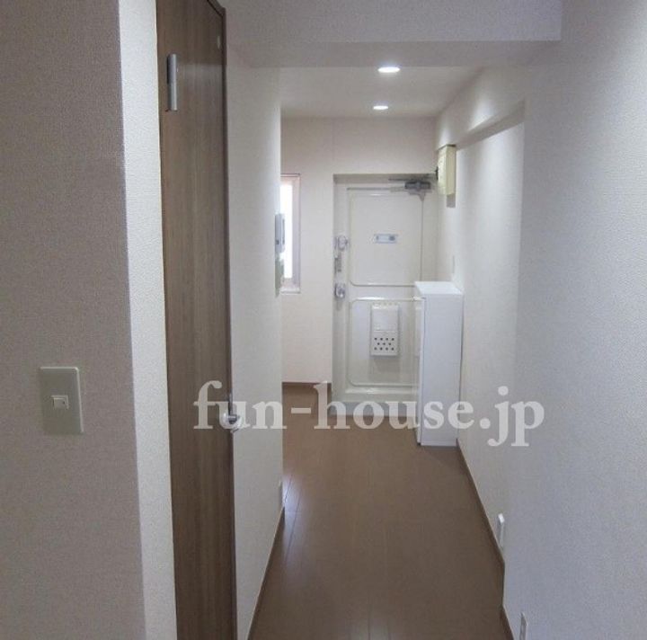 セントラル第2青山の玄関