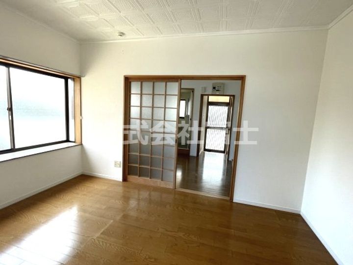 佐賀県唐津市西旗町(アパート)の賃貸物件の居間