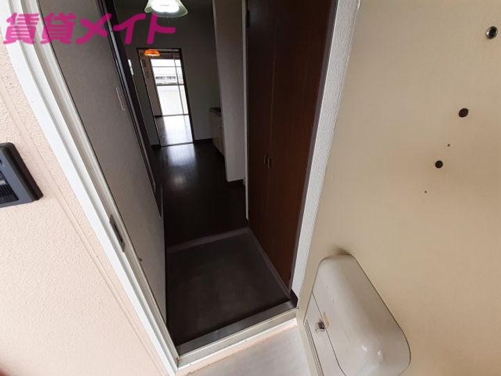 カーサリバティの玄関