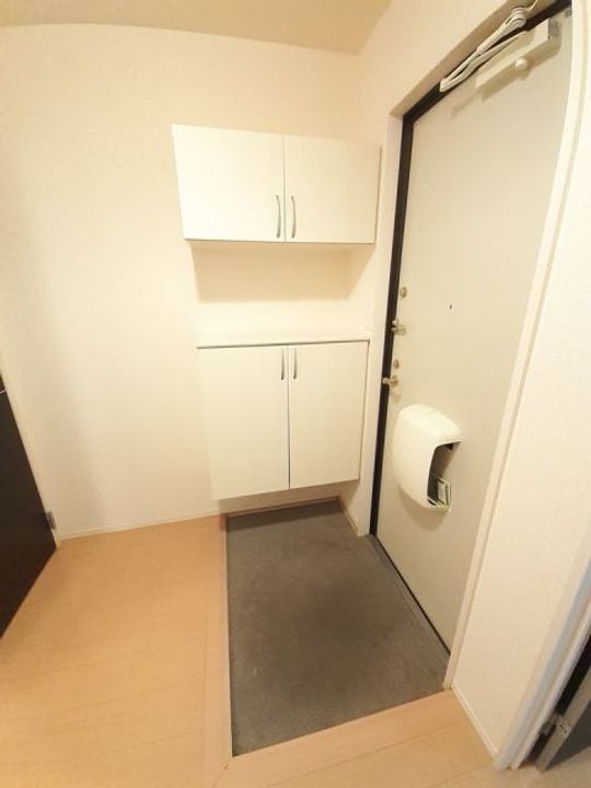 京都府京都市西京区山田久田町(アパート)の賃貸物件の玄関