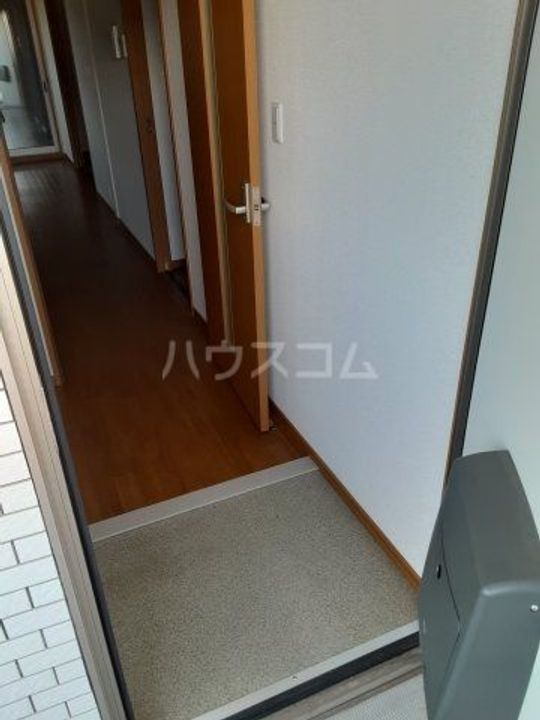 メルベーユコート Bの玄関