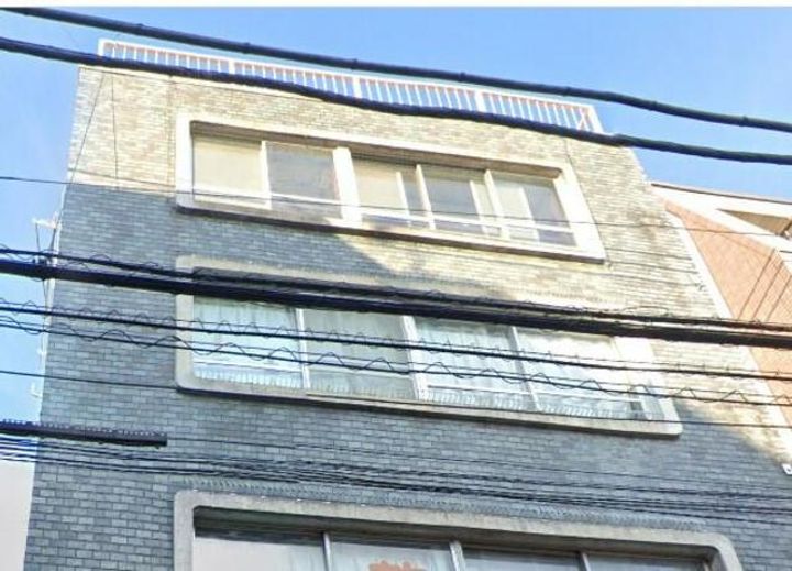 第2ニイツビルの外観