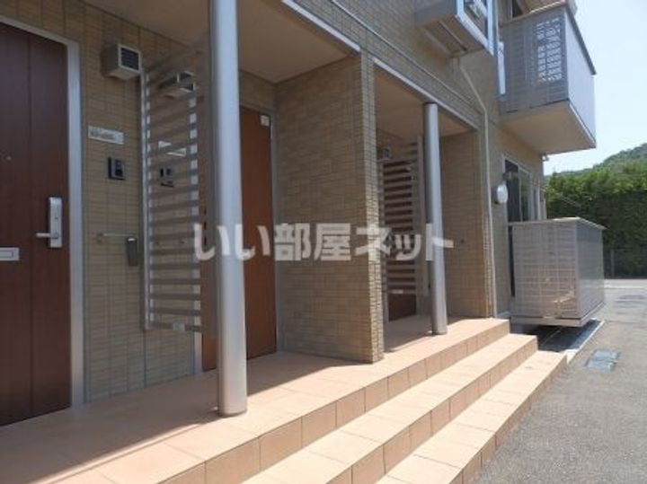 パープルティアラ A棟の地図