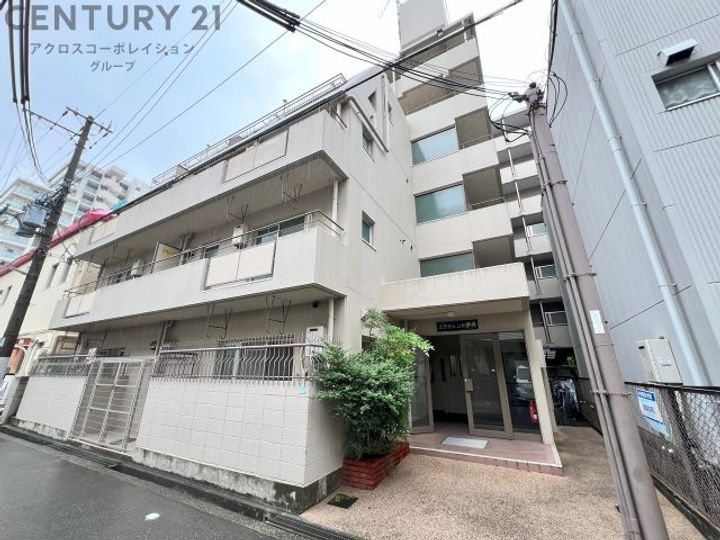 エクセレント伊丹の外観