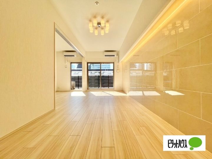 プレジオ梅田の居間