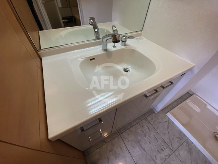 リーガル四ツ橋筋の内装