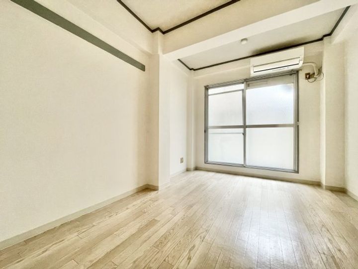 メゾン真法院の居間