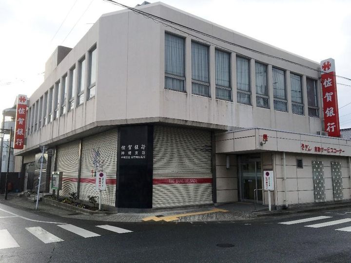 L・スタジオの周辺