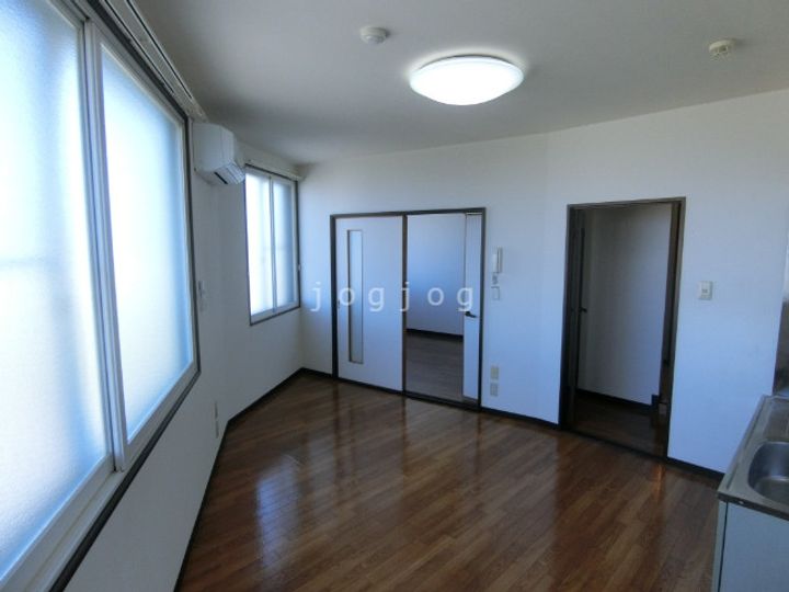 アーク青柳の居間