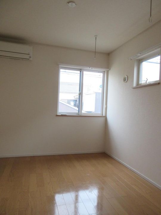 神奈川県横浜市南区中村町4(一戸建)の賃貸物件の居間