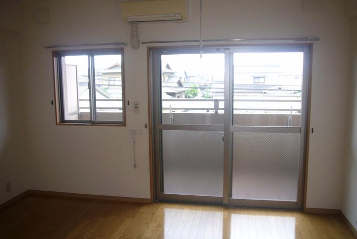 岡山県岡山市南区新保(マンション)の賃貸物件の居間