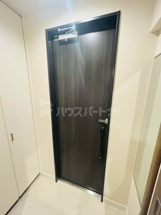 東京都荒川区東尾久8(マンション)の賃貸物件の玄関