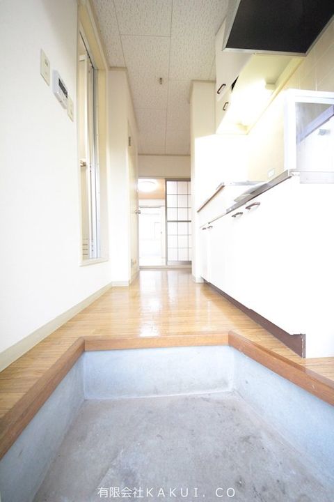 アネックス三ケ島の玄関