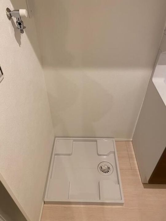 -の内装