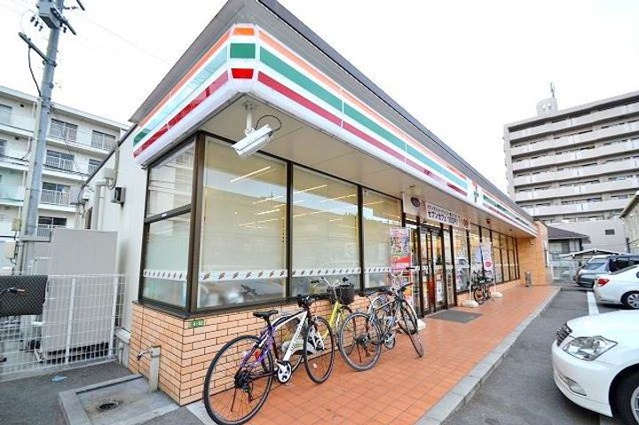 アズール牛田本町の周辺