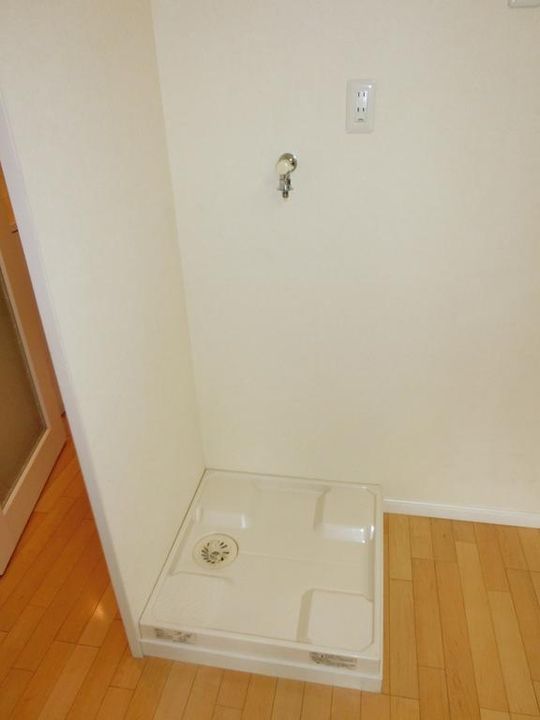 マック新宿コートの内装