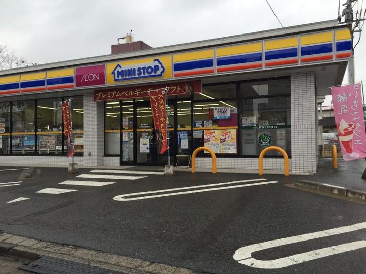 リヴィエールの周辺