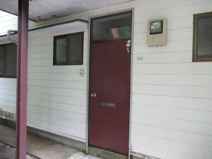 豊村ハイツの玄関