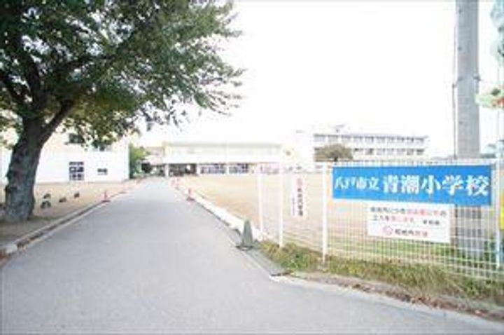 キャステール・コザキBの周辺