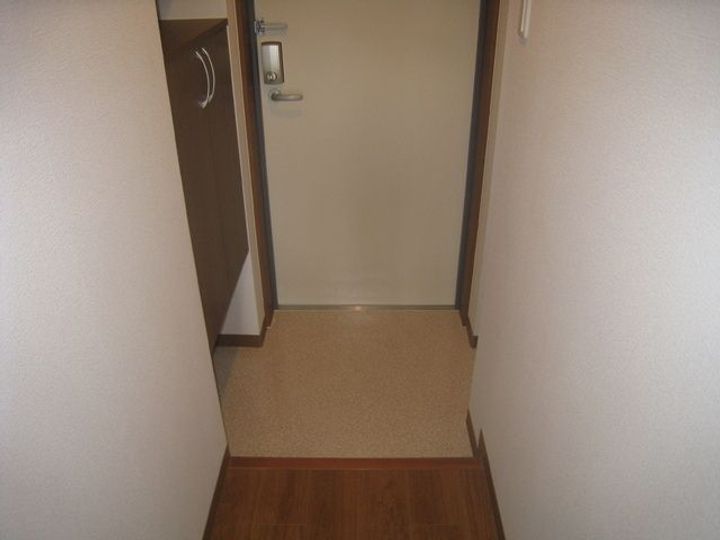 福島県福島市黒岩字北井(マンション)の賃貸物件の玄関