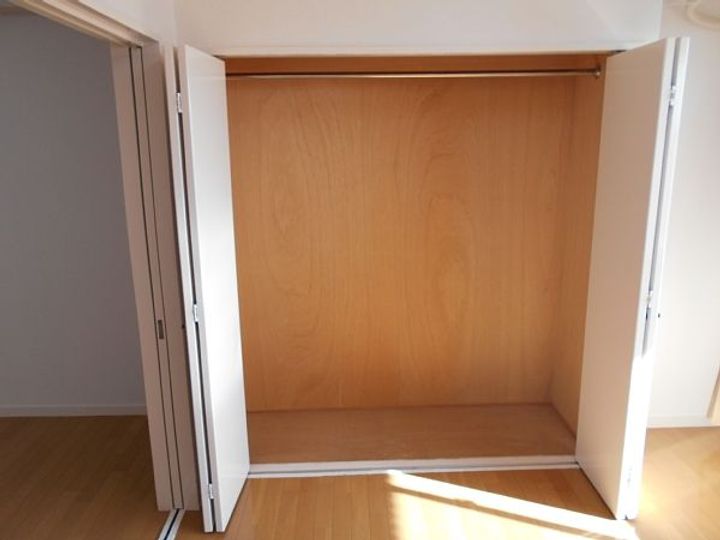 ミレニアム表台の内装