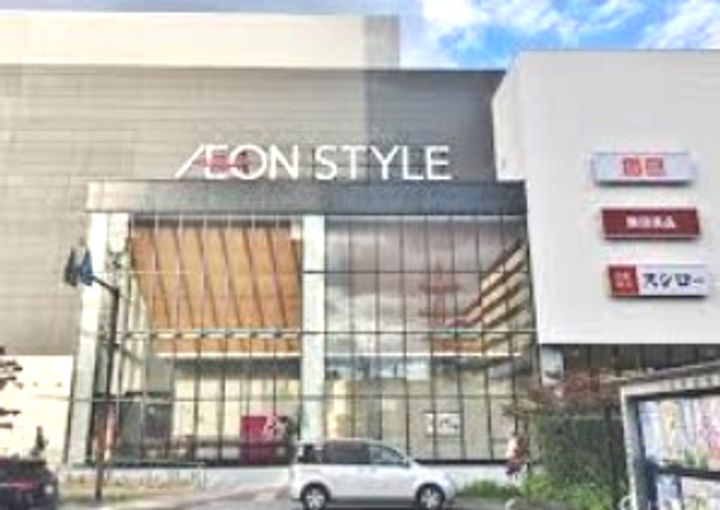 LOC S WADAMACHIの周辺