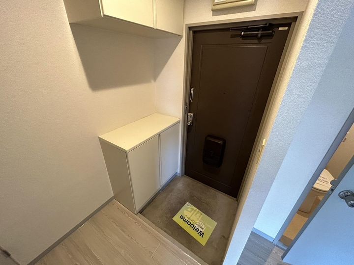 ティーハイム寺島の玄関