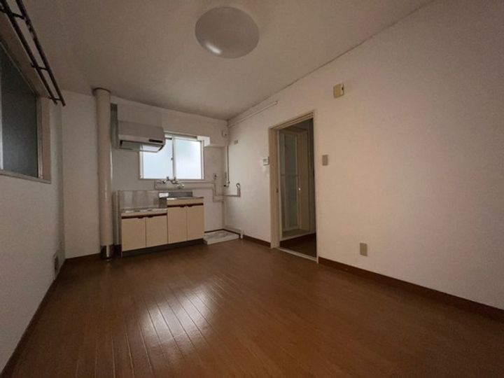 サンコウビルの内装