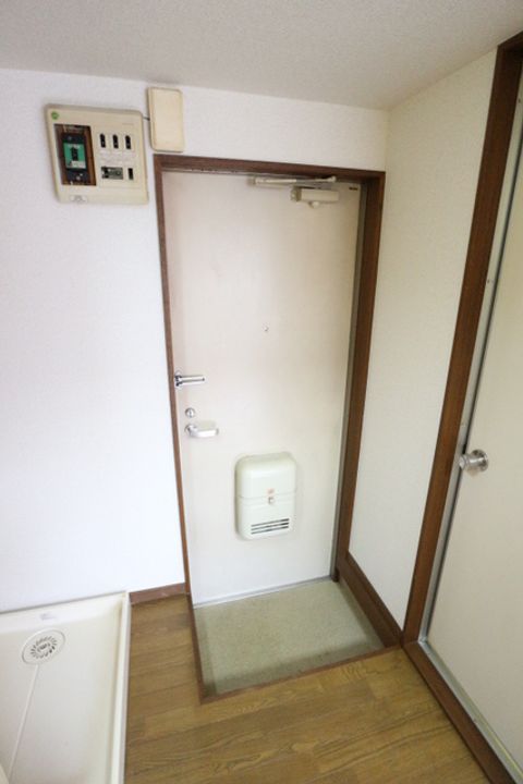 マリンパレス小平の玄関